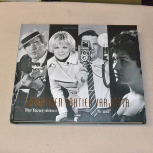 Tuikkivien tähtien varjosta - Alvar Kolasen valokuvia